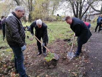 19 октября была в Нижегородском училище-интернате социально-экологическая акция &laquo;Посади свое дерево&raquo;